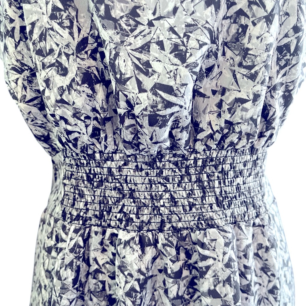 H by HALSTON Long Sleeve Smocked Detail Dress Sz S - Picture 5 of 10